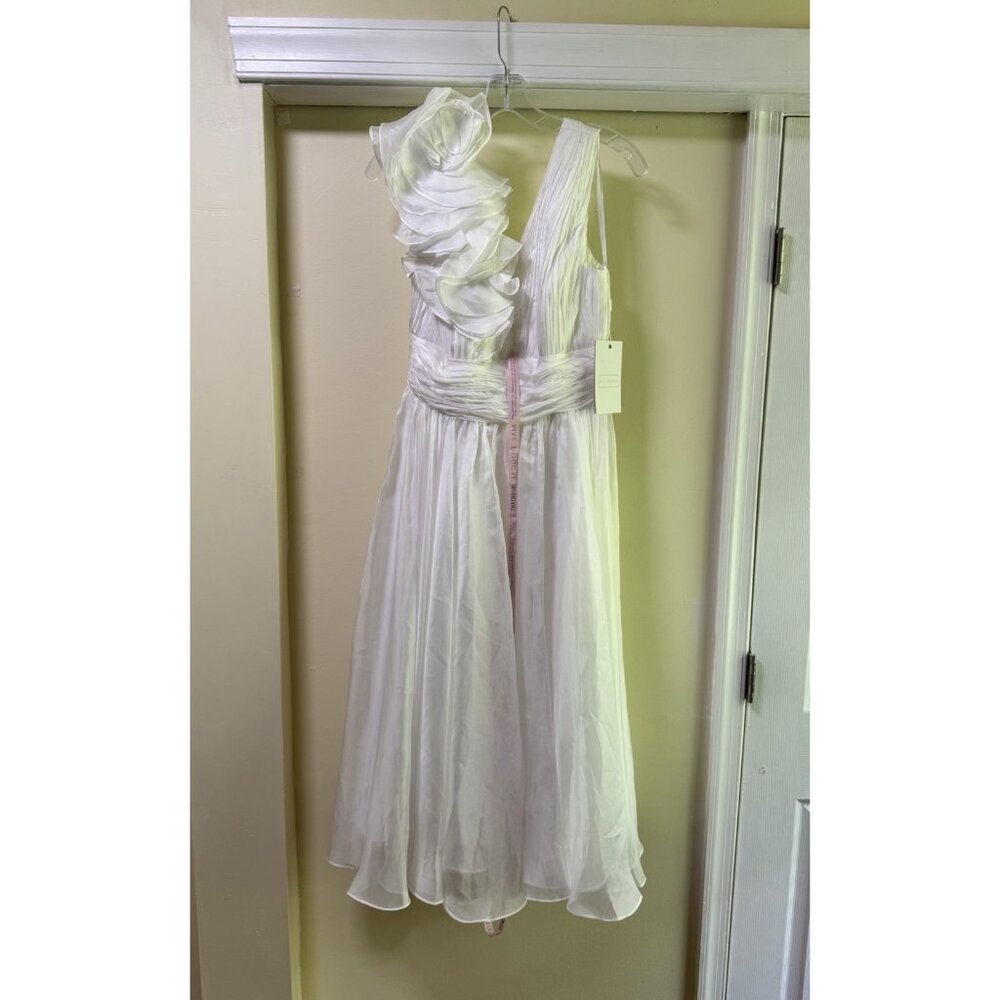 V-neckline Alluring Midi Dress by Mac Duggal 70165 Size 6 (See model pictures)